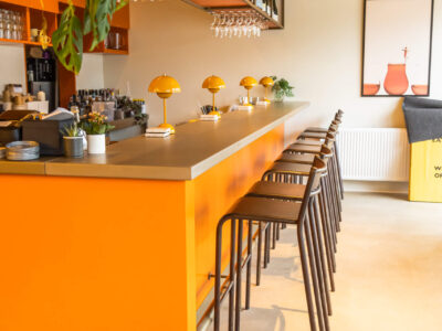 bar